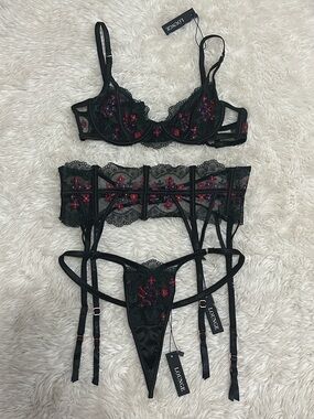 Lounge 3 piece Lace Embroidered Lingerie Set in Black